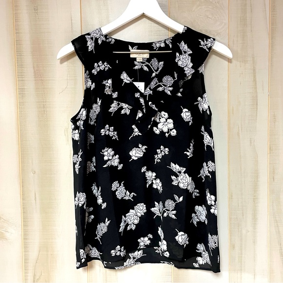 LOFT Tops - NWT LOFT Black And White Floral Sheer Sleeveless V-Neck Ruffle Blouse Sz XS